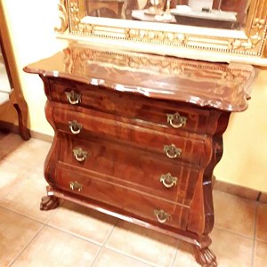 Commode moyenne