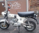 Honda Dax / sky team / 125 cm.